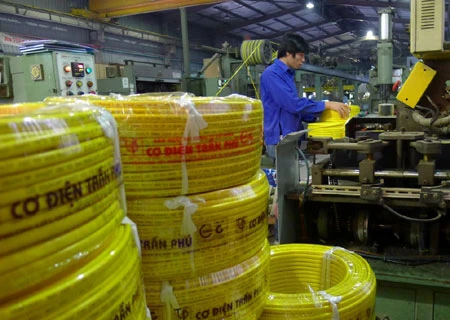 Dans l'usine de la société par actions d'électromécanique Trân Phu. Photo/PCV